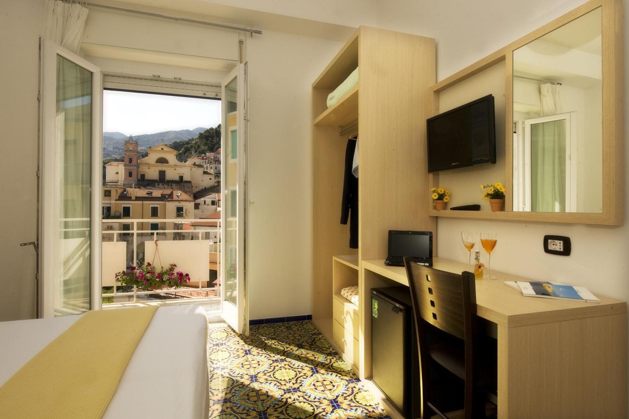 Hotel Torre Di Milo Maiori Exterior foto